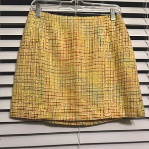 🛍️Requirements petite miniskirt size 6P excellent condition